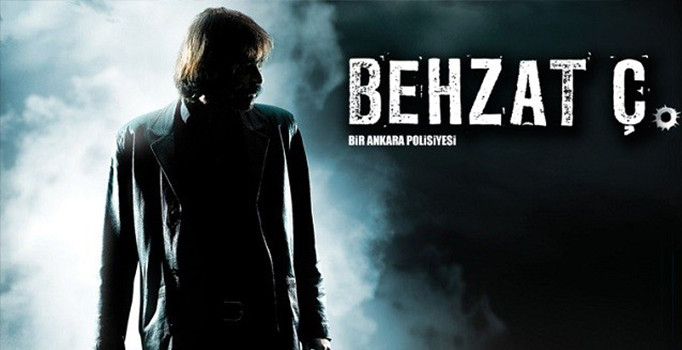 Behzat Ç. dizisinin senaristi Emrah Serbes'ten dizi hayranlarına müjdeli haber