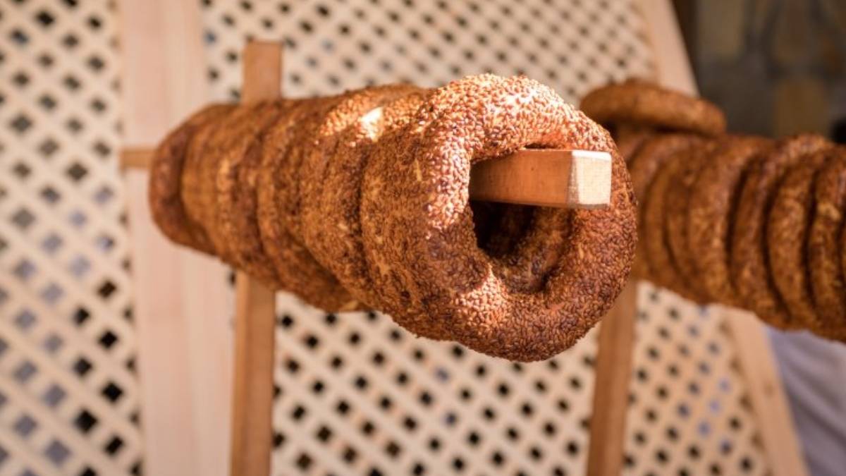 Simitlerin ortası neden delik olur? Kimsenin aklına gelmezdi… Bakın o delik neyi ifade ediyor