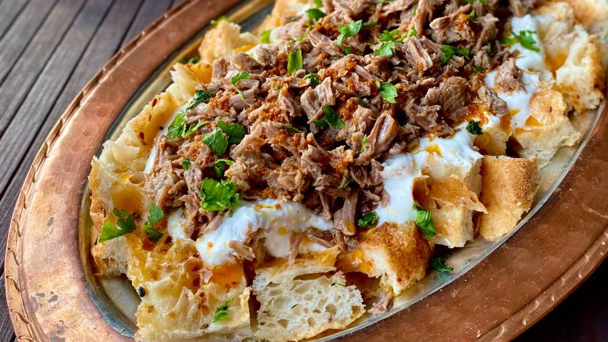 Anadolu’nun unutulan lezzeti! İster ekmekle ister yufkayla deneyin! Özel günlerin en lezzetli yemeği