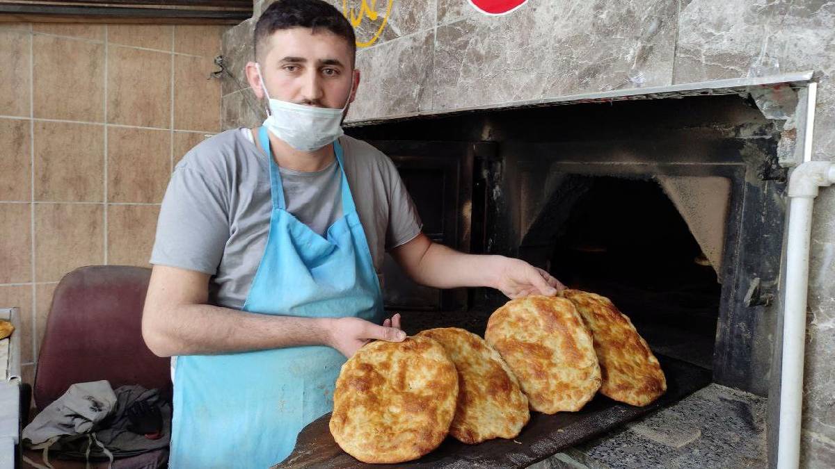 Gece 3’te yapımına başlanıyor öğlen demeden tükeniyor! Yemek isteyen 6’da kuyruğa giriyor