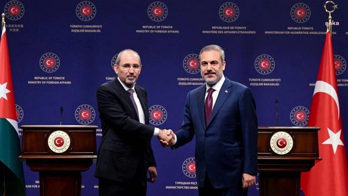 Fidan, Ürdün Dışişleri Bakanı Safadi'yle görüştü