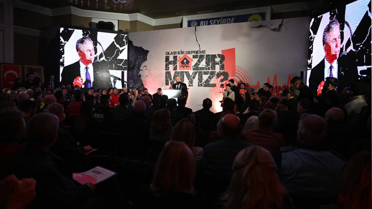 Mansur Yavaş, “Olası Bir Depreme Hazır Mıyız?” çalıştayına katıldı