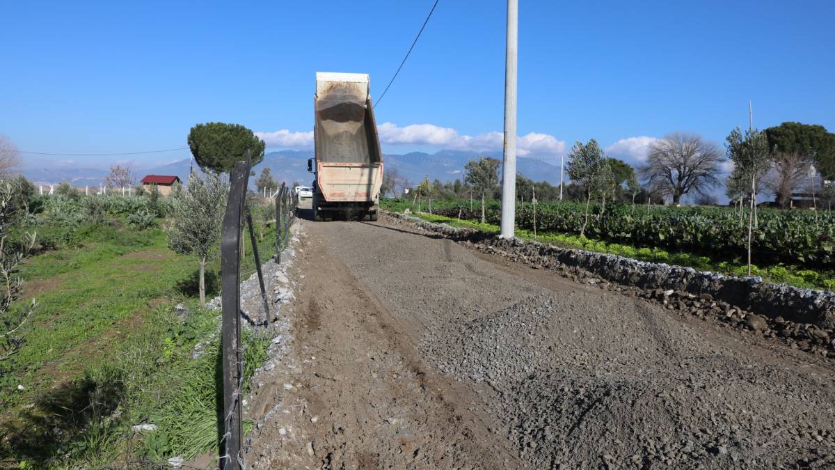 Başkan Yetişkin’den enginar üreticilerine destek