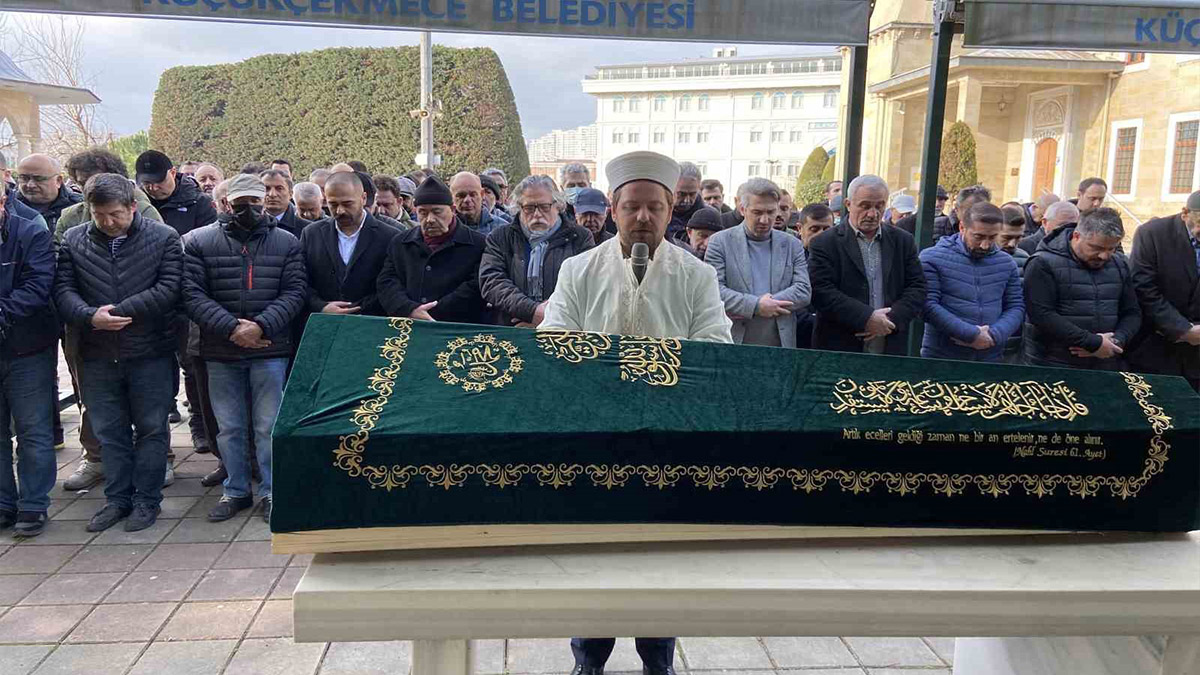 Yenidoğan çetesi sanıklarından İlker Gönen için cenaze töreni düzenledi