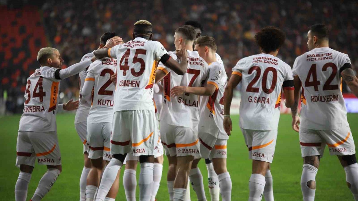 Aslan Antep'te kükredi: Galatasaray, deplasmanda Gaziantep FK'ya karşı kazandı