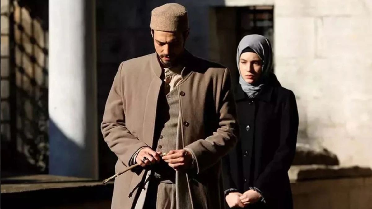 Kızıl Goncalar bitiyor mu? Hayranları bu soruya cevap arıyordu… Beklenen yanıt yapımcıdan geldi