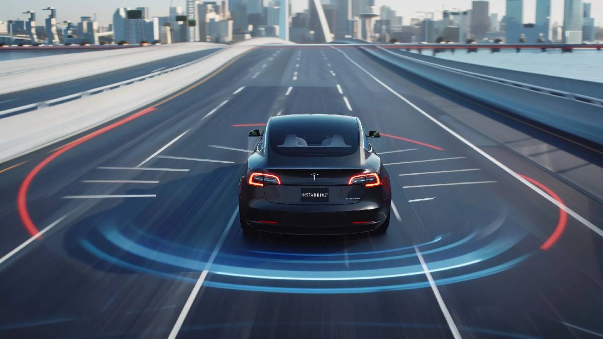 CNBC'den Tesla'nın FSD sistemine eleştiri yağmuru: Yanlış test mi yapıldı?