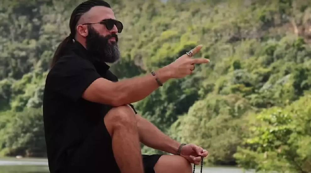 Turabi'nin yeni şarkısına erişim engeli