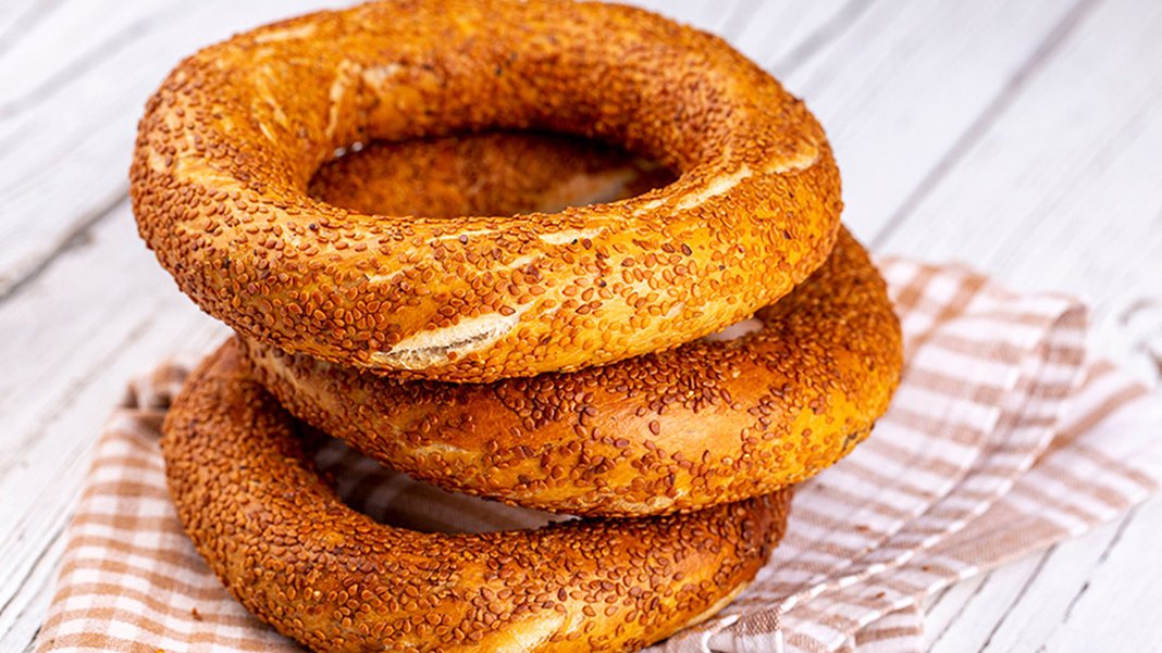 Fahiş fiyata simit satan işletmelere yasal işlem