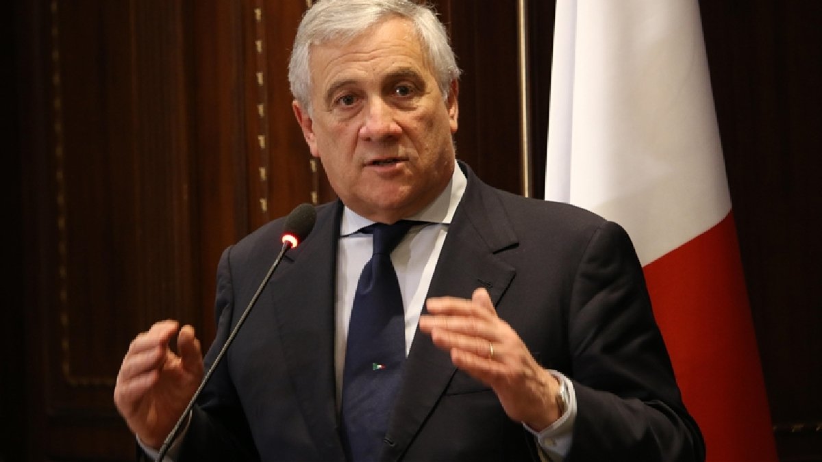 İtalyan bakan Tajani’den Avrupa’ya: Gümrük vergileri konusunda ABD’yle köprü oluruz