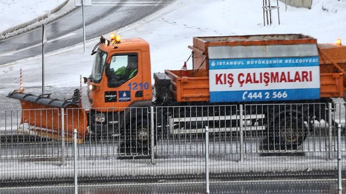 İBB'de kar alarmı: 12 bin personel ve 3 bin 375 araç görev yapacak