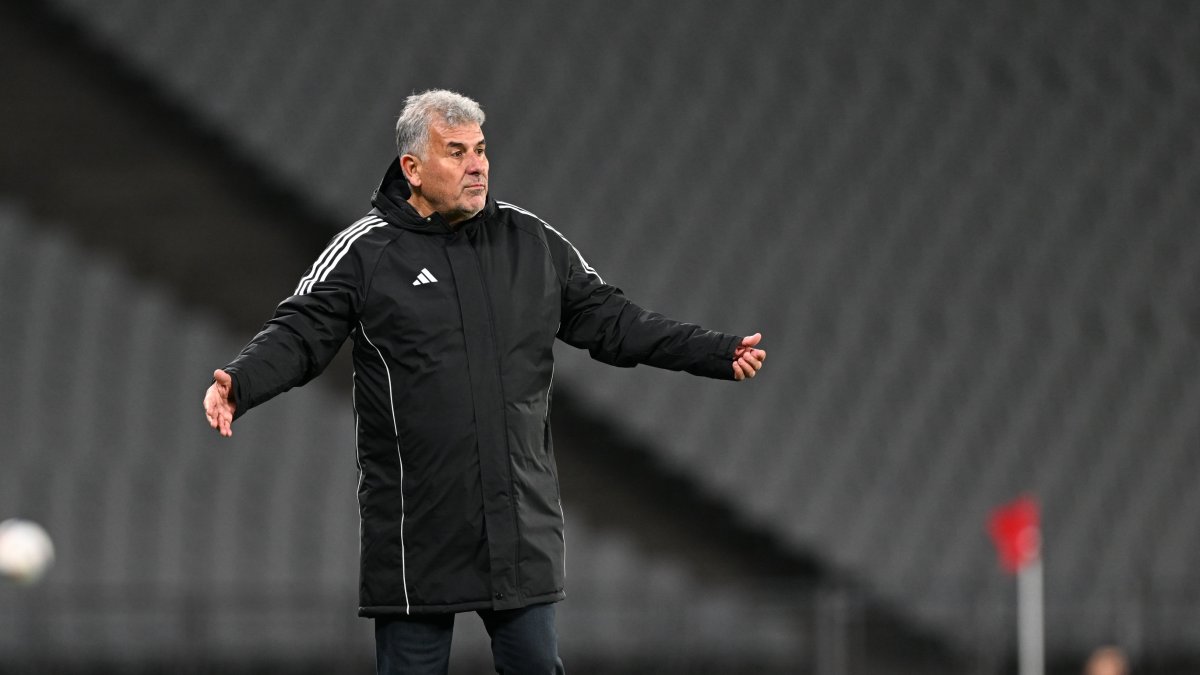 Kırlarelispor'un teknik direktörü Ahmet Duman: Oynadığımız futbolla kupaya renk kattı