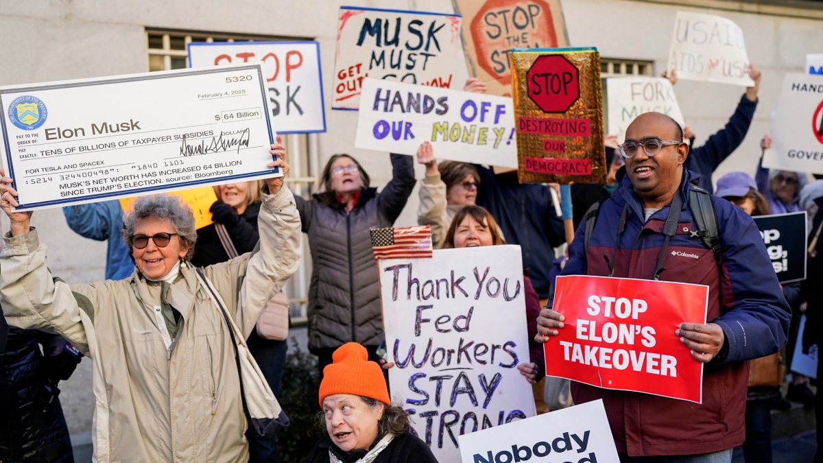 Washington'da Elon Musk'ın hükümet üzerindeki etkisi protesto edildi