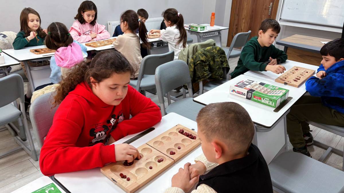 Edremit Belediyesi’nden çocuklara zeka oyunları atölyesi