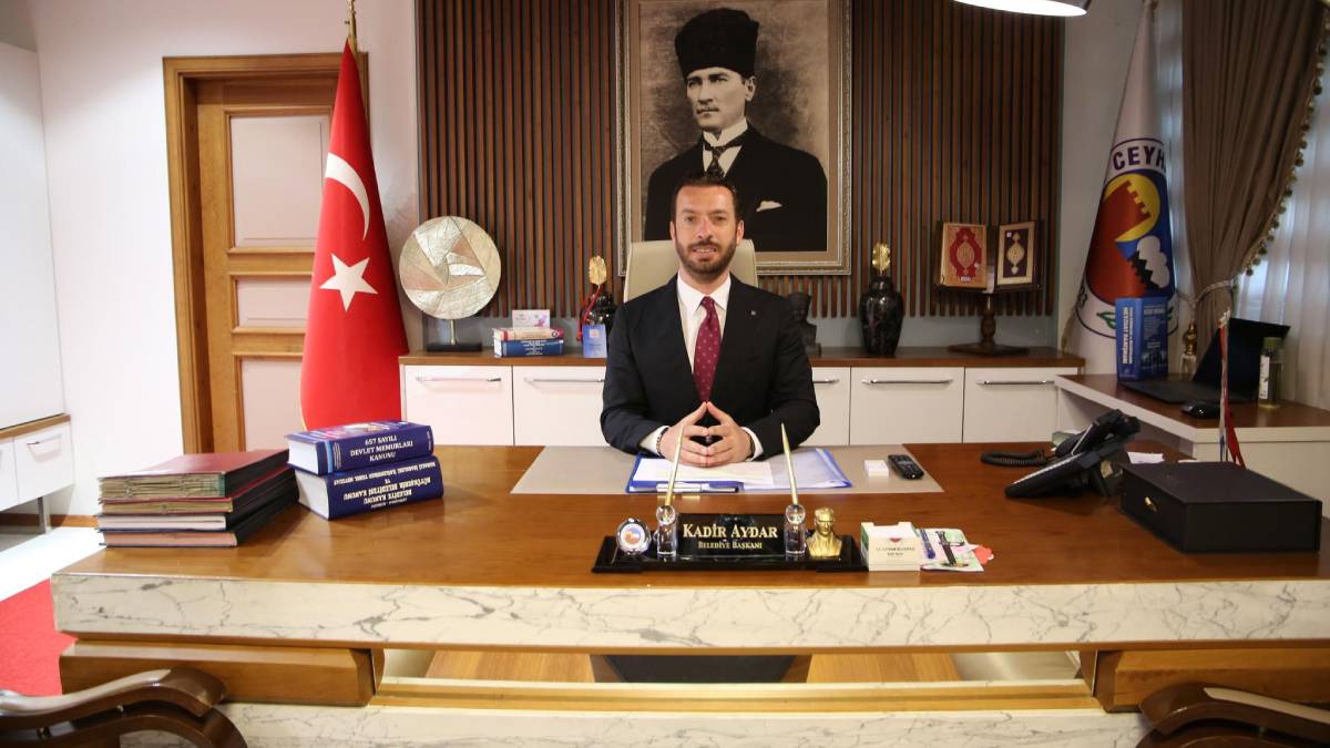 Ceyhan Belediye Başkanı Kadir Aydar'dan 6 şubat depremleri için anma mesajı