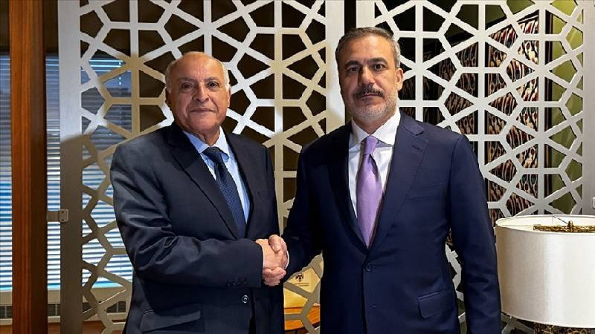 Fidan, Cezayir Dışişleri Bakanı Attaf ile görüştü