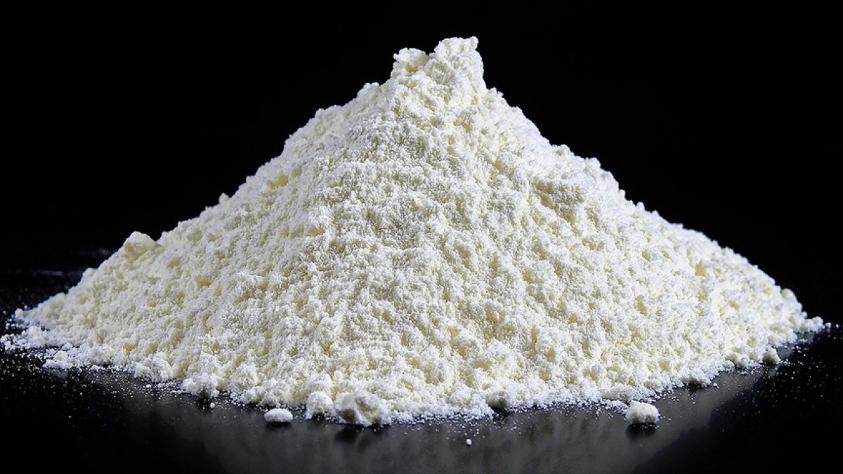 O tarihten itibaren aldıklarınıza dikkat edin! Ekmek, kek, makarna, peynir... Un kurdu larvası olacak