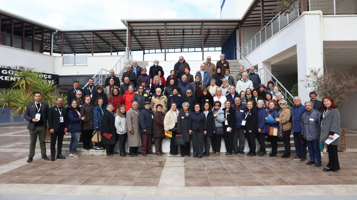 Güzelbahçe 3. yaş üniversitesi eğitimleri başladı