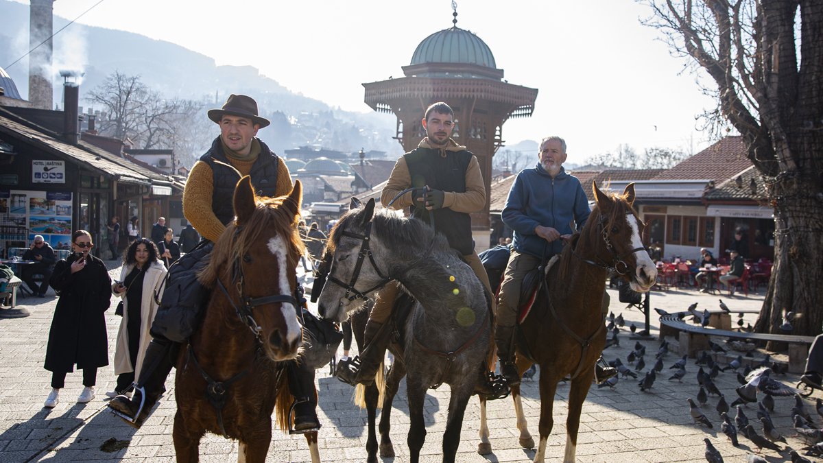 İspanya'dan Mekke'ye at sırtında hac yolculuğu