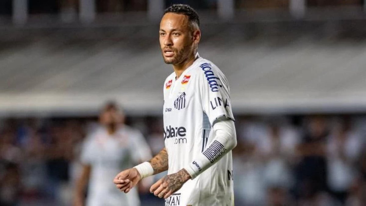 Neymar, Santos formasıyla sahalara geri döndü: 12 yıl sonra yuvasında