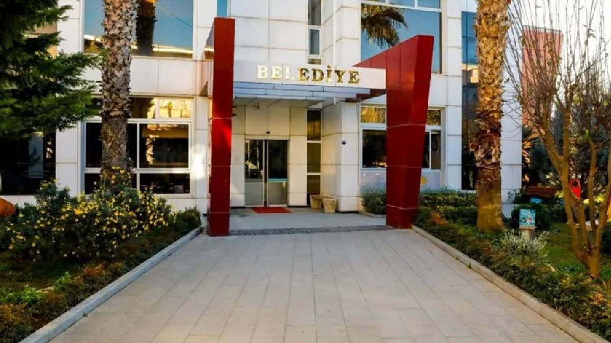 Belediyede 'TikTok akımı' soruşturması: Engelli personelin üzerine kolonya döküp ateşe verdiler