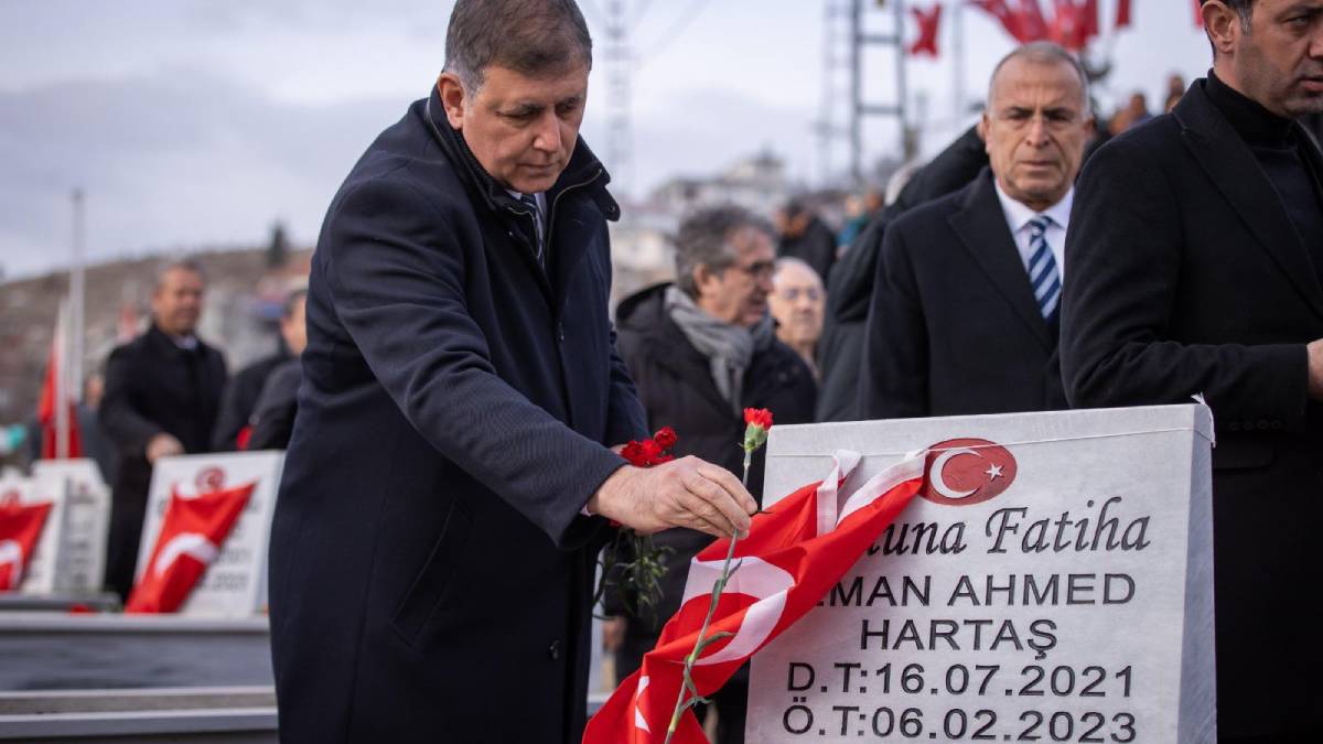 Başkan Tugay Malatya’da temel atma töreninde konuştu