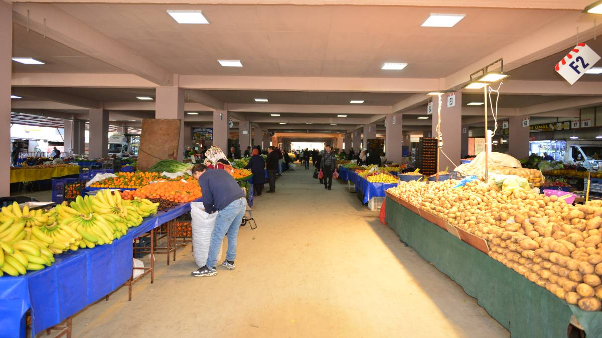 Pazar esnafının mağduriyeti giderildi