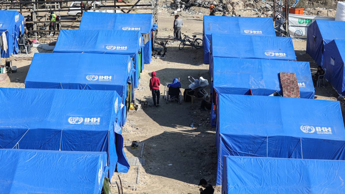 İHH, Gazze’de 870 aile için çadır kentler kurdu