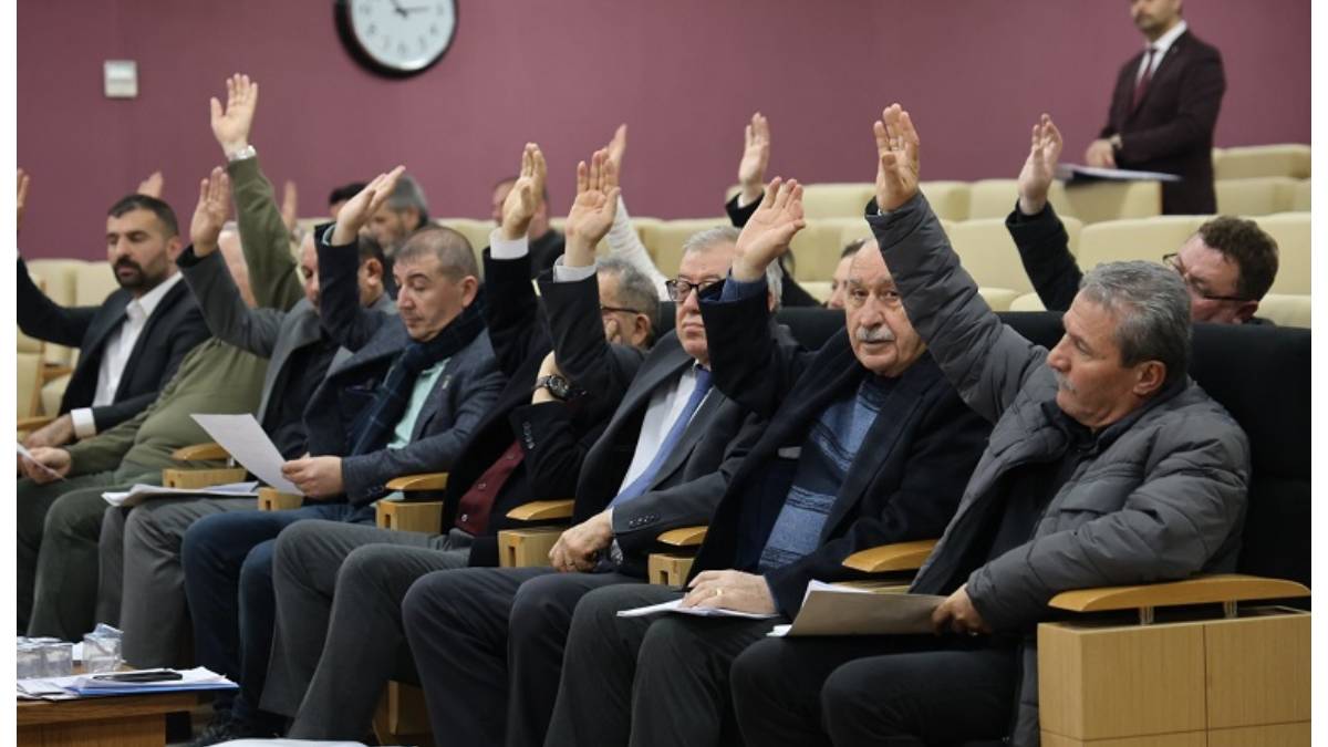 Belediye elektrik faturasını 15 milyondan 9,8 milyona düşürdü!