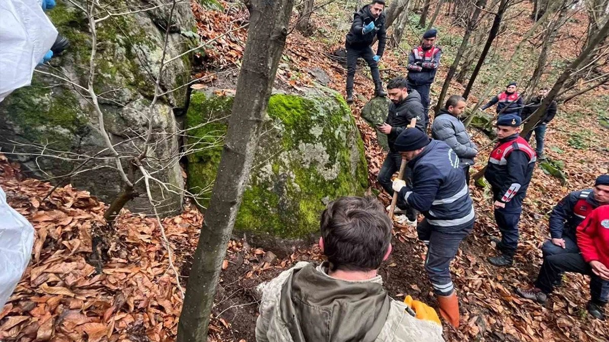 Kocaeli’deki kanlı cinayetin detayları ortaya çıktı: Bağ evinde öldürüp ormana gömdüler