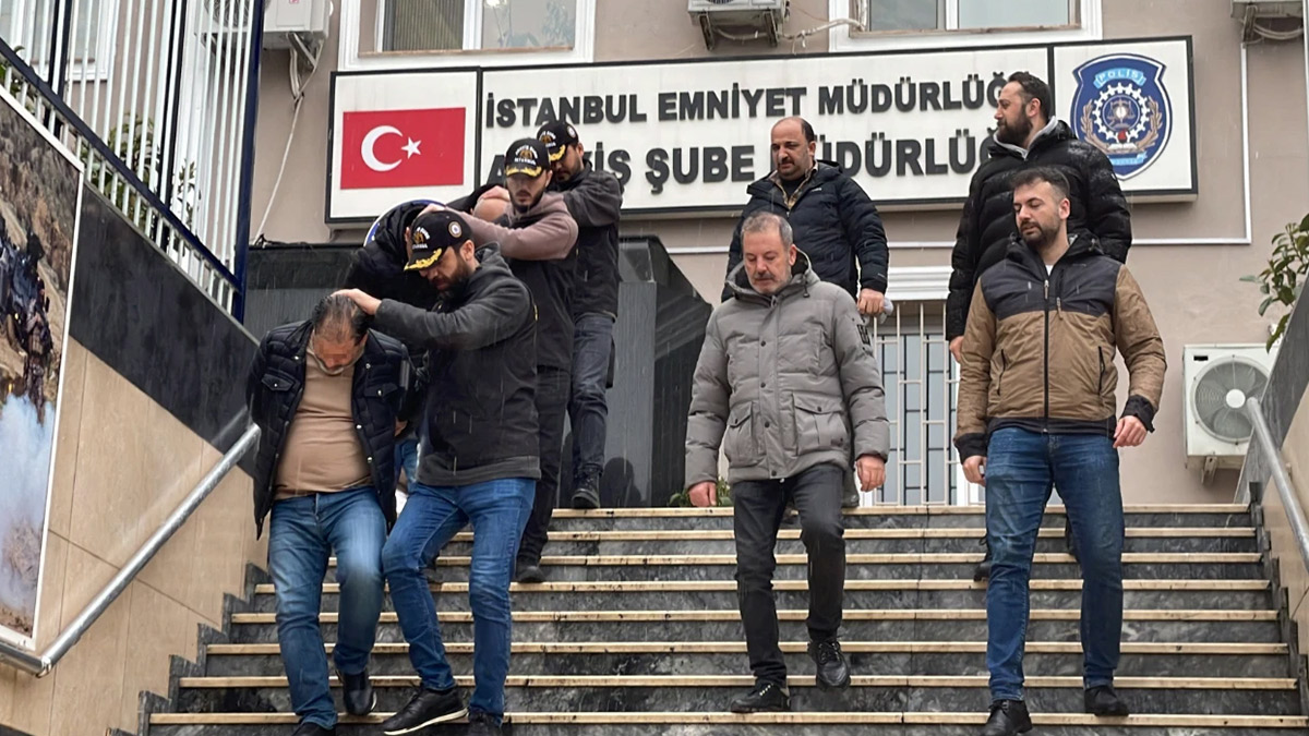 İstanbul’da ucuz araç vaadiyle vatandaşları 60 milyon lira dolandıran çete çökertildi: 10 gözaltı