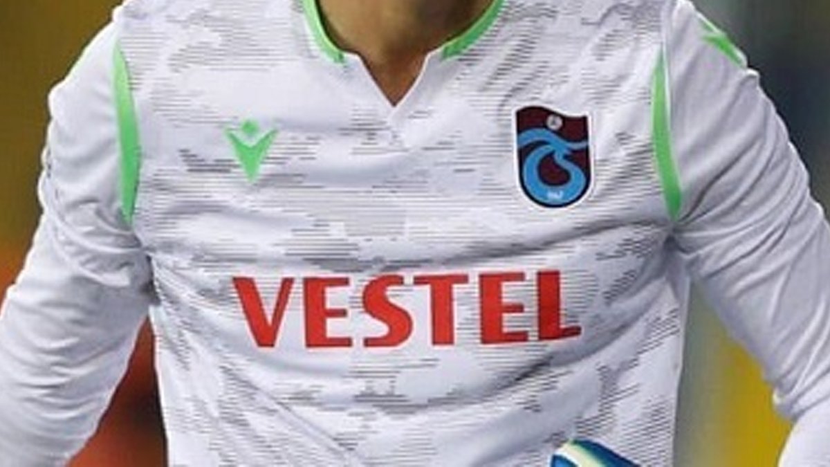 Trabzonspor'un eski yıldızından şaşırtan imza! 1. Lig takımına imzayı attı herkesi ters köşe yaptı...