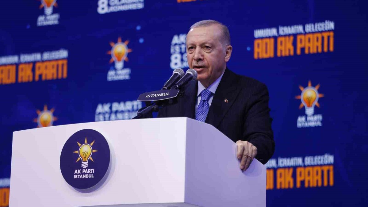 Erdoğan'dan il kongreleri açıklaması: Makam kavgasına, koltuk ve ikbal kaygısına tevessül etmedik