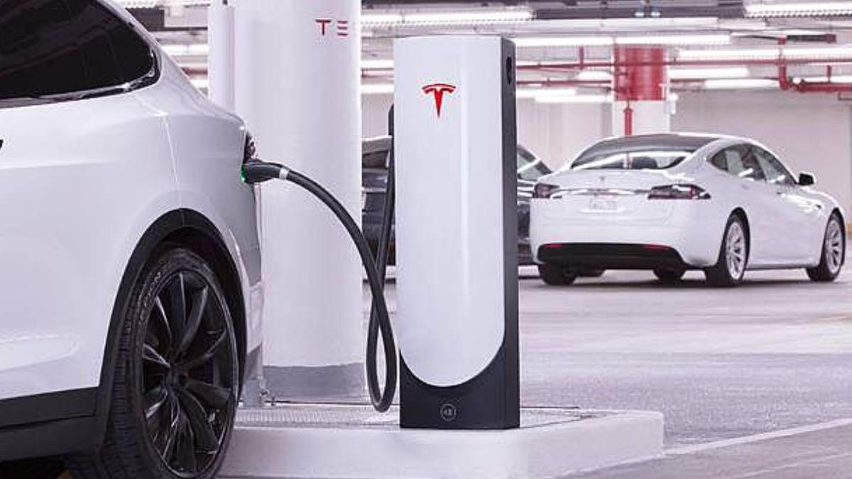 Tesla'dan elektrikli araç sahiplerine büyük jest! Ömür boyu ücretsiz süper şarj