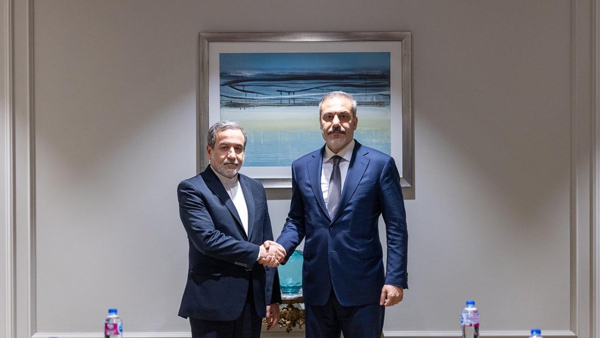 Fidan, İran'ın Dışişleri Bakanı Arakçi ile görüştü