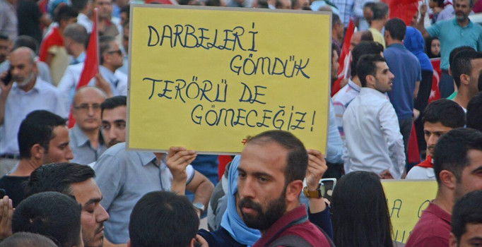 Batman 'Teröre Lanet Kardeşliğe Davet' için yürüdü