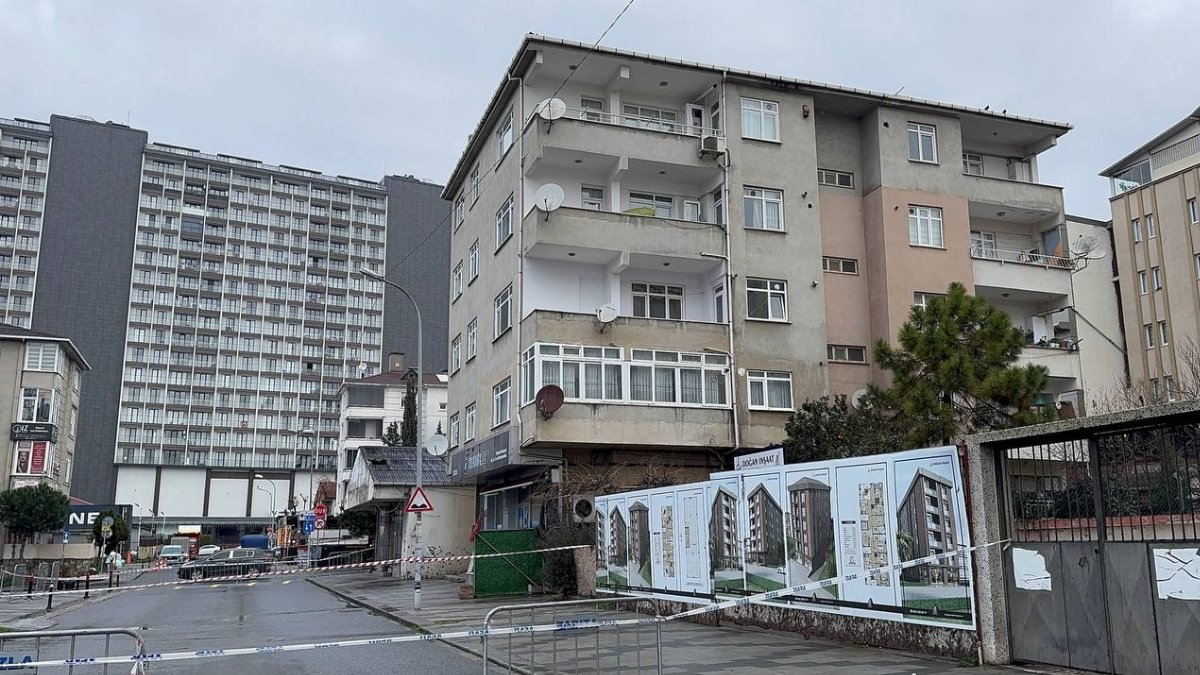 Tuzla'da duvarlarında çatlaklar oluşan 4 katlı bina tahliye edildi