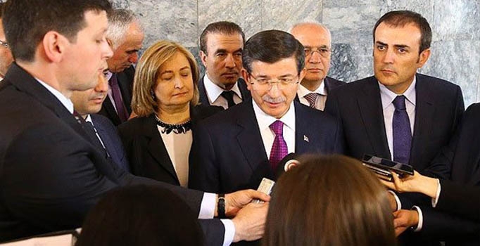 Davutoğlu: MHP'nin tutumu 
koalisyon mesajı vermez