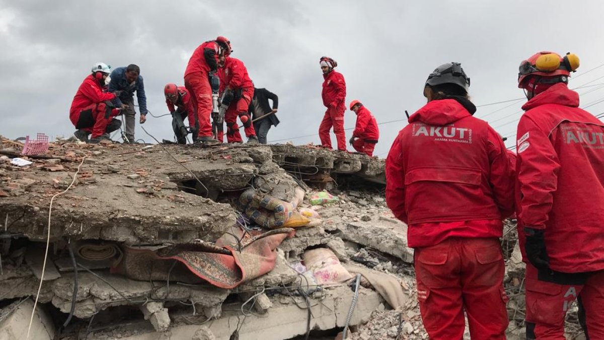 AKUT Kurucu Başkanı Mahruki: Depreme hazır değiliz, afetlerde ölmek takdir-i ilahi değil, takdir-i siyasi!