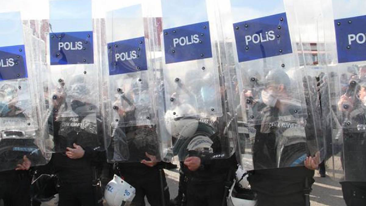 Van’da 15 günlük gösteri yasağı