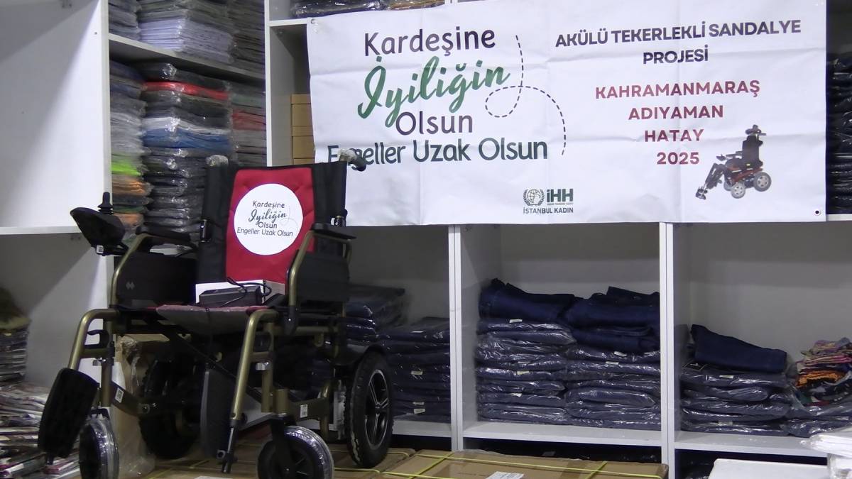 İHH deprem bölgelerinde 50 adet elektrikli tekerlekli sandalye dağıttı