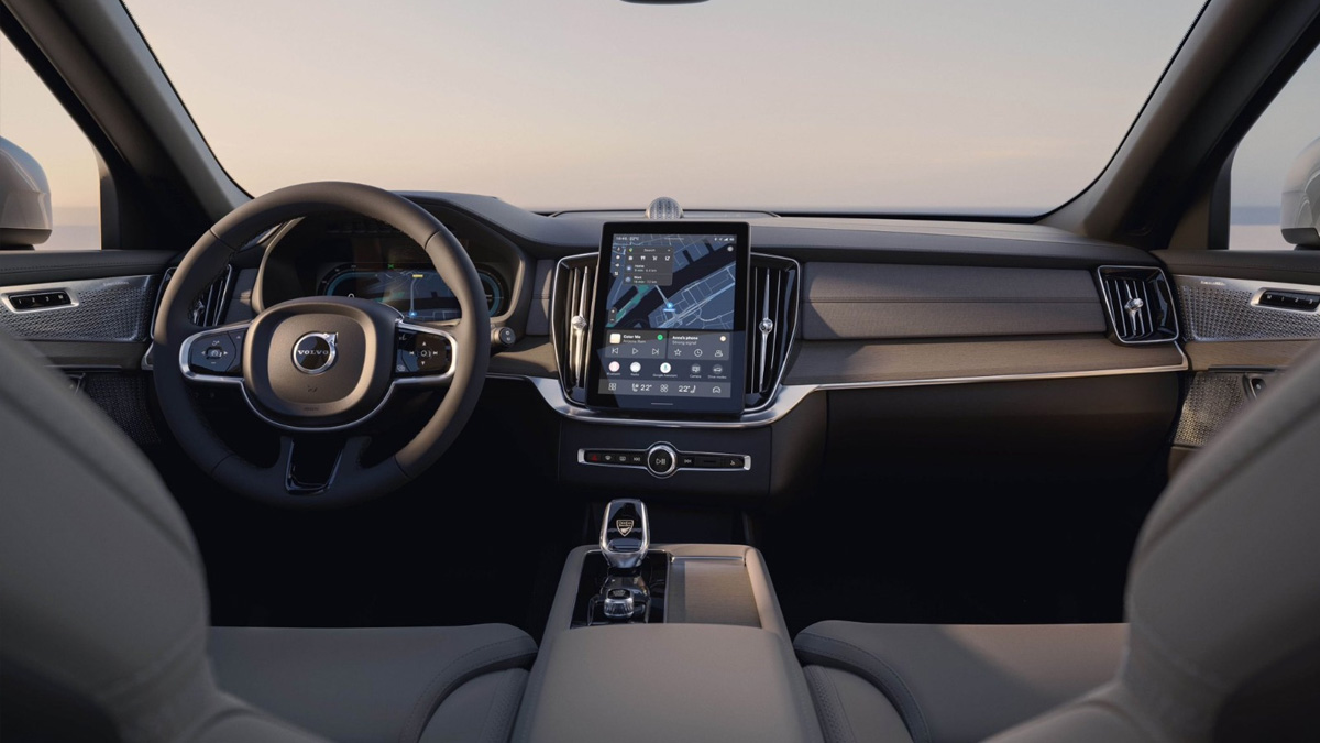 Volvo'dan rekor satış ve yeni model hamlesi! İşte yeni XC90'ın Türkiye fiyatı