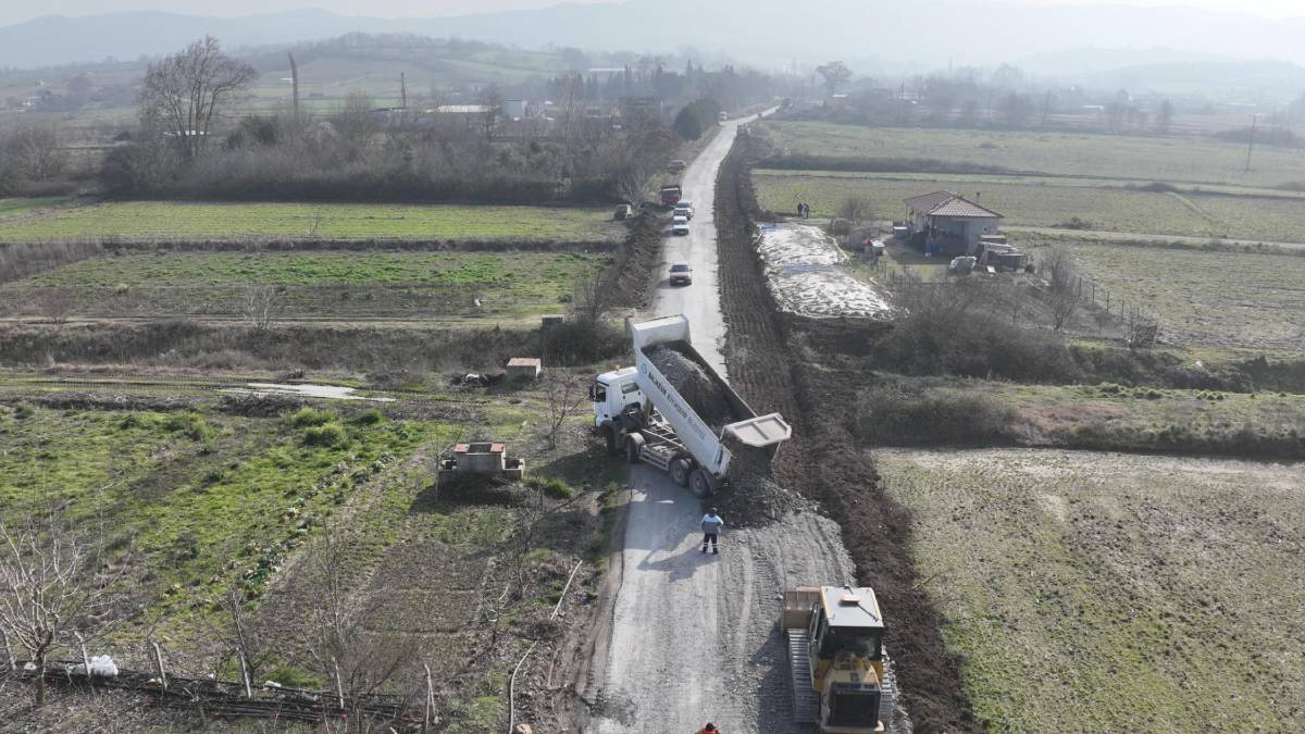 Gönen’in 15 yıllık yol sorununu Büyükşehir çözüyor: Gönen-Keçeler Yolu yenileniyor