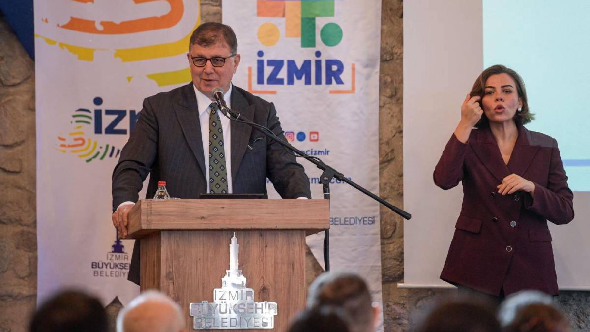 Başkan Tugay Gençlik Eylem Çalıştayı’nın açılışında konuştu