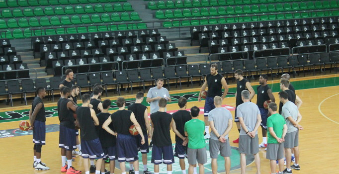 Darüşşafaka Doğuş sezonu açtı