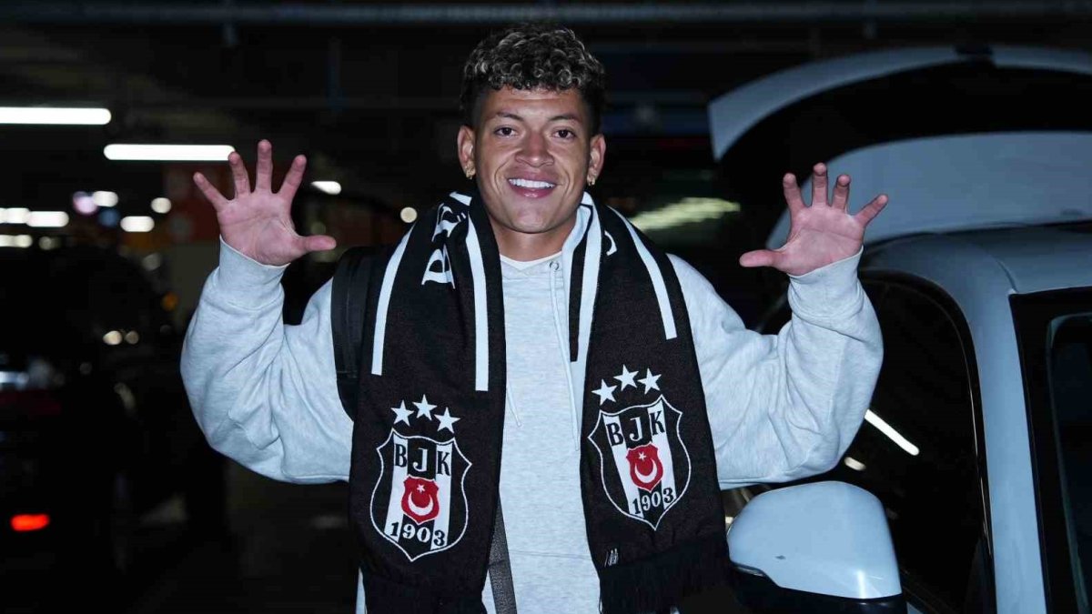 Beşiktaş'ın Kolombiyalı transferi Elan Ricardo: Şampiyonluklar için buraya geldim