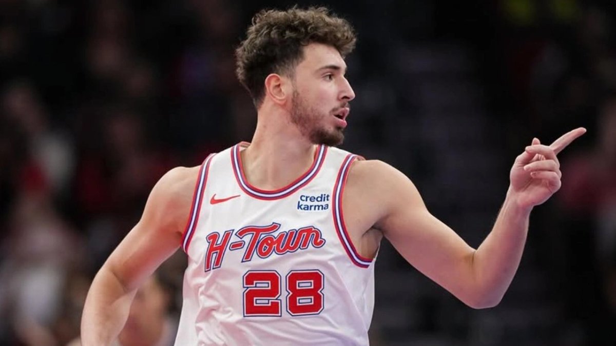 Alperen Şengün, parkeye double-double ile döndü