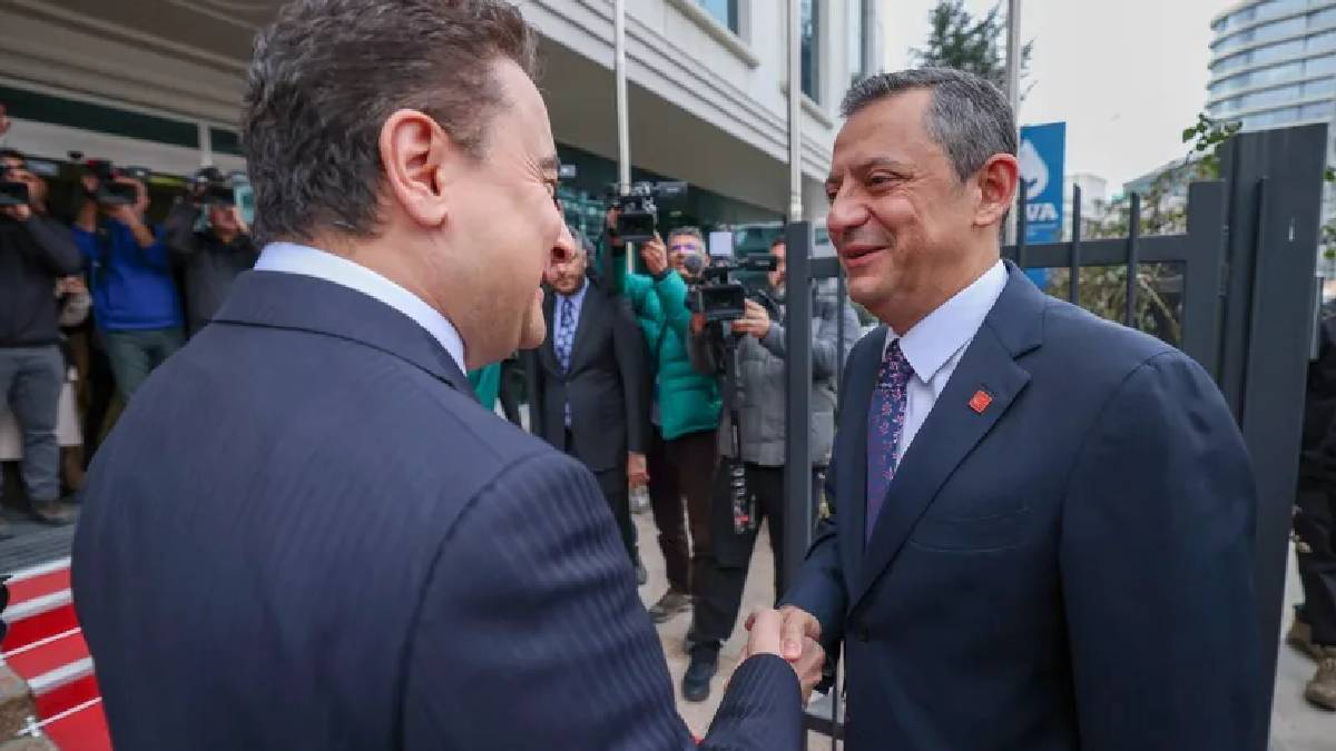 Özel'den Babacan'a ziyaret