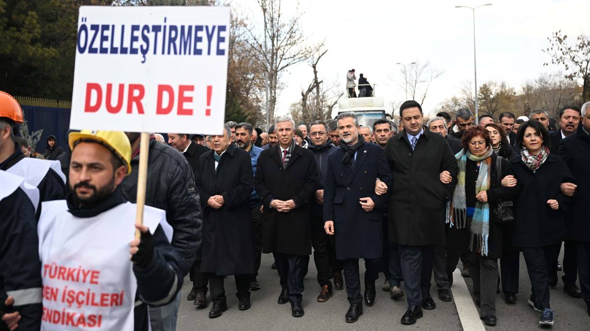 Mansur Yavaş, maden işçileri ile birlikte Özelleştirme İdaresi Başkanlığı’na yürüdü