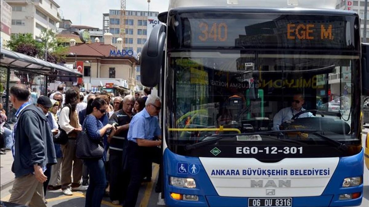 Herkesin gözü bu karardaydı! Toplu taşımada 60-65 yaş kararı çıktı: ABB vatandaşı mağdur etmedi
